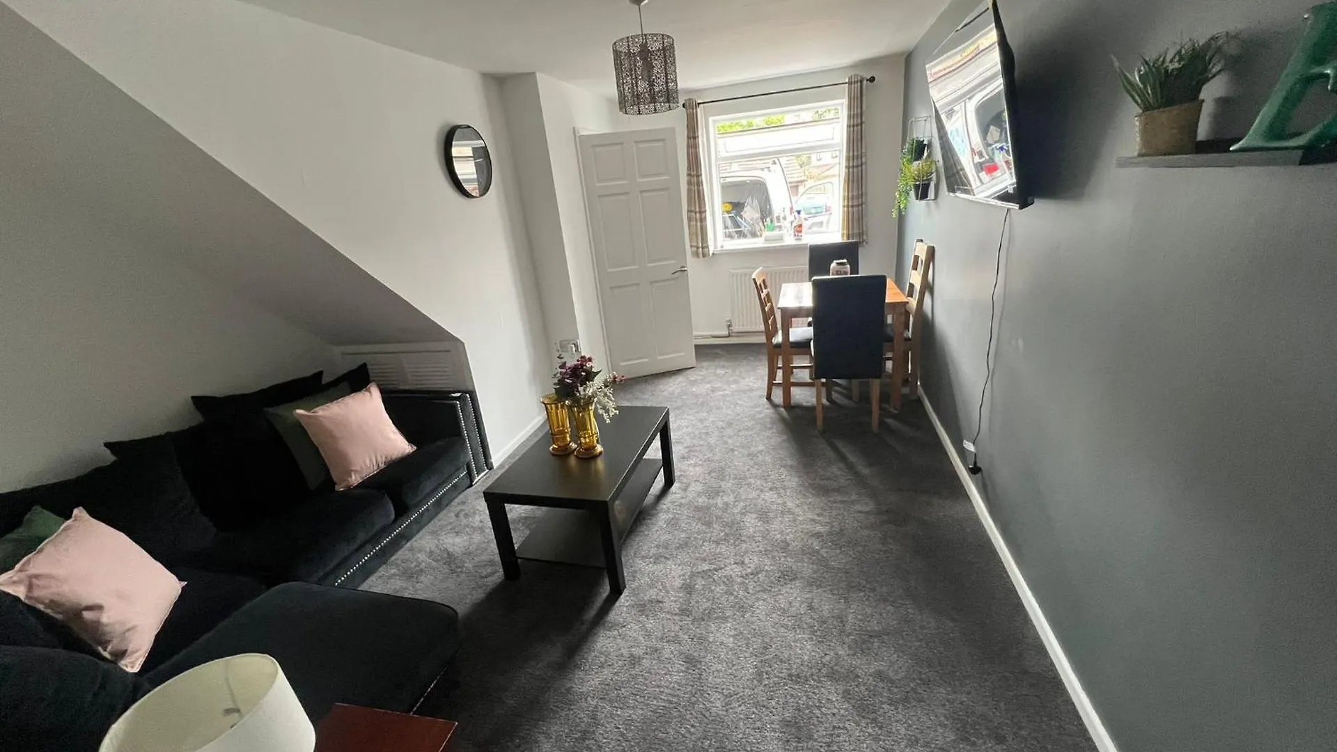 Cardiff Gate Lodge 아파트